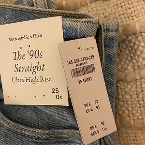 Abercrombie 90s Ultra High Rise Straight Jeans with Rips NWT